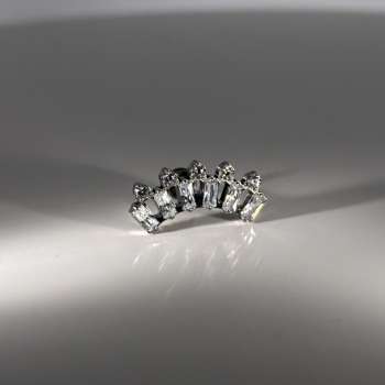Tiara bold flat back
