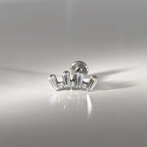 Bright crown flat back