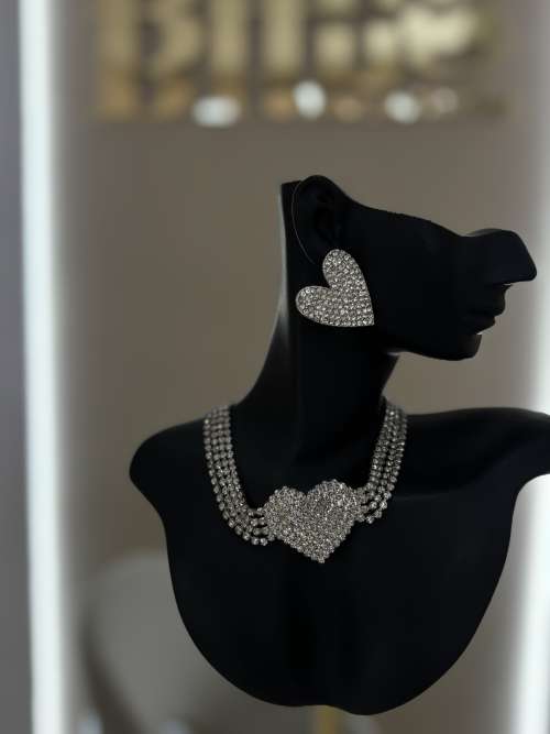 Hearted set