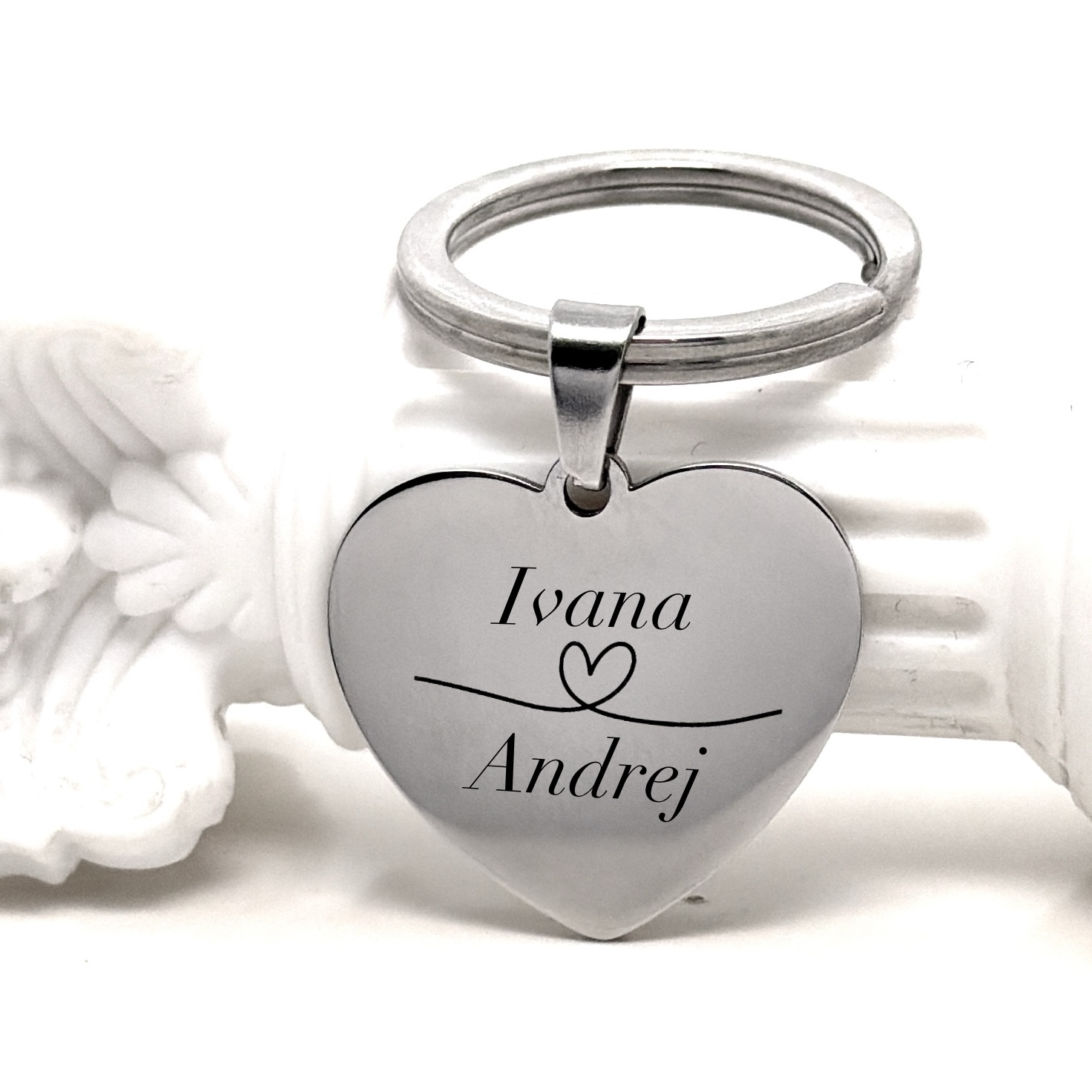 Bold heart keychain