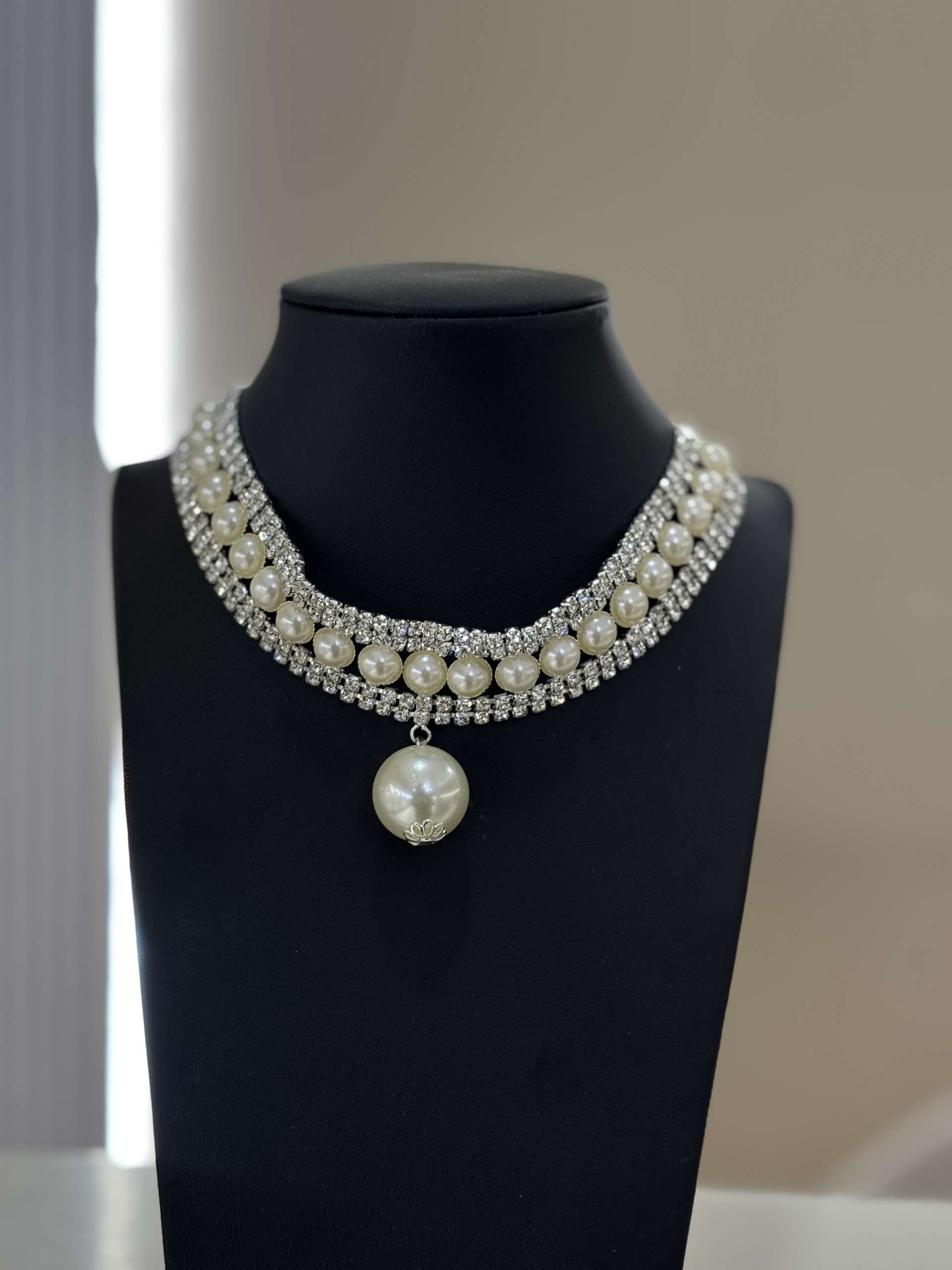 Shiny pearls