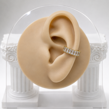 Conch Hoop piercing in gold