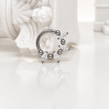 Sleek daith in silver