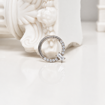Crystal cube daith